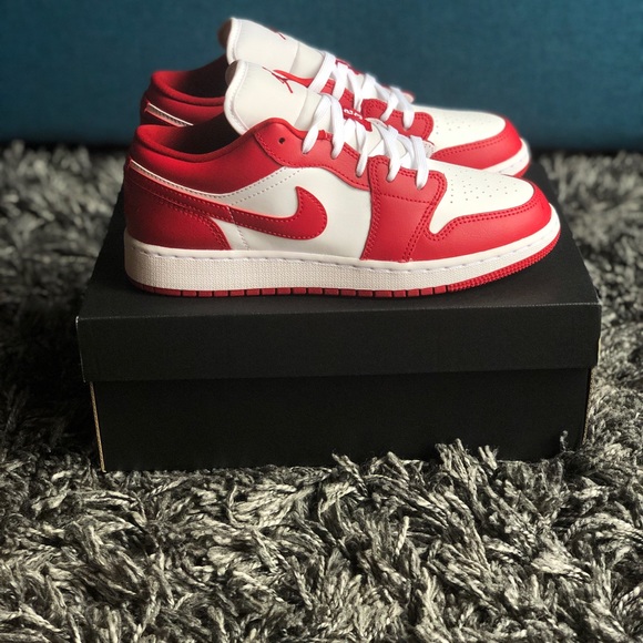 Jordan 1 Low Gym Red - Picture 2 of 4